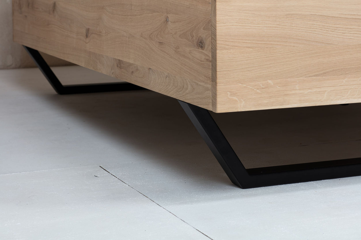 In Oak We Trust | Modern Mood